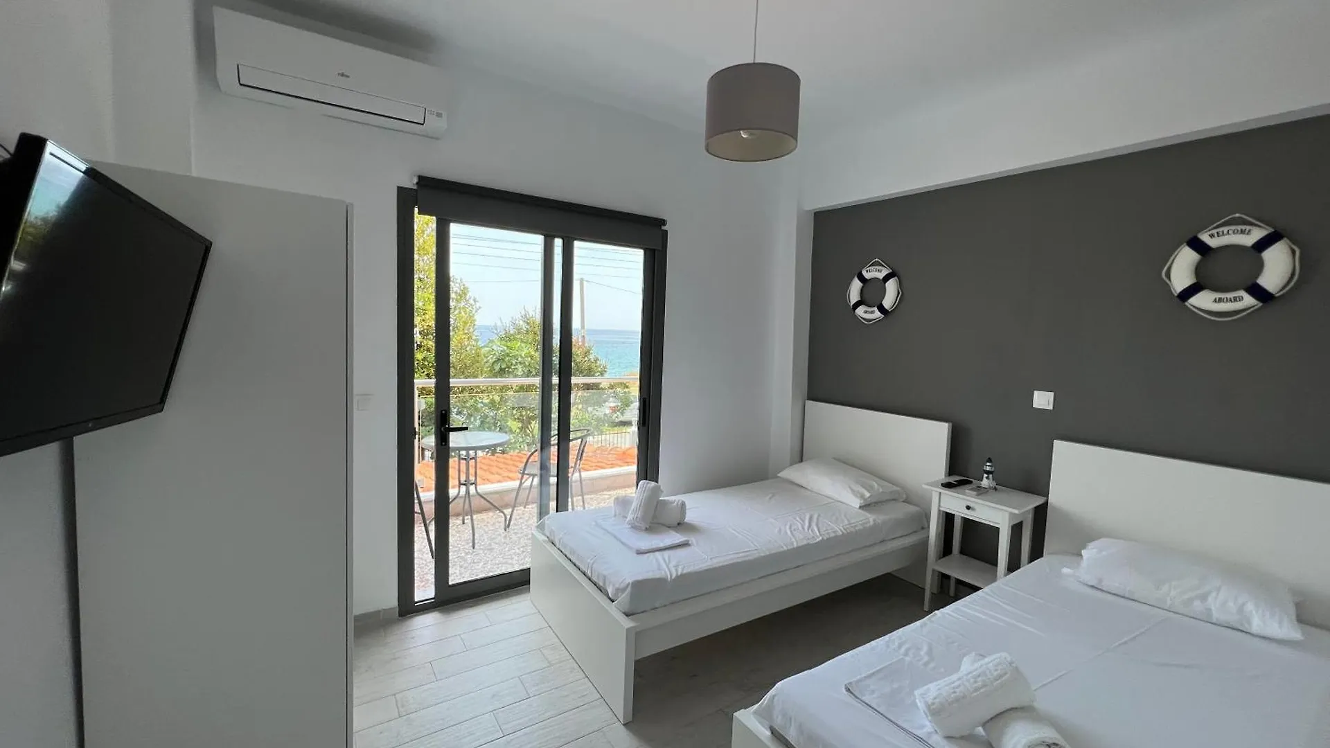 La Casa Al Mare Aparthotel Mola Kalyva