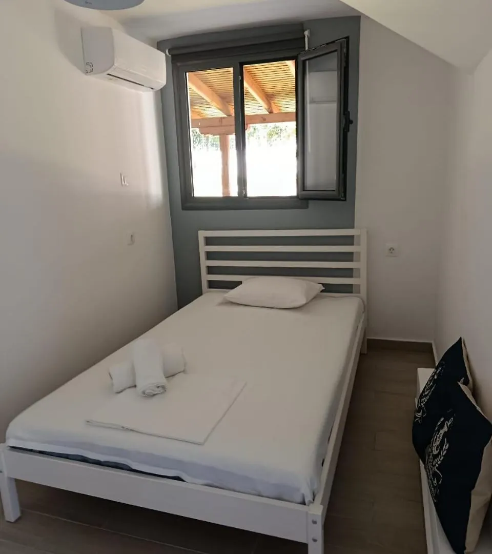 La Casa Al Mare Aparthotel Mola Kalyva